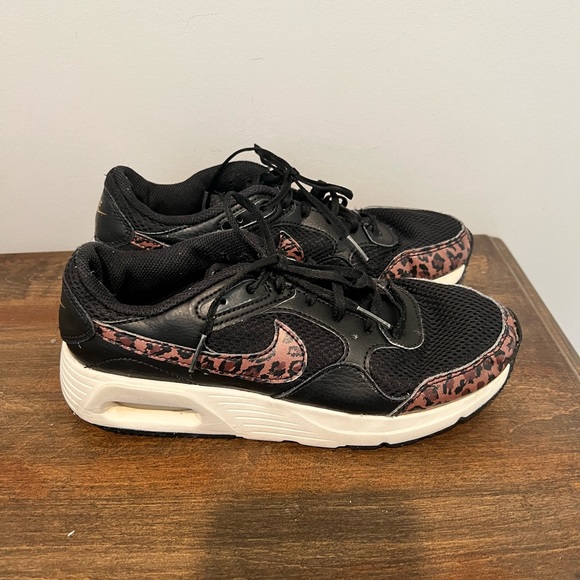 Nike Black Leopard Print Air Max Sneakers - Picture 1 of 4